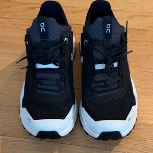 On Running Women’s Cloudultra